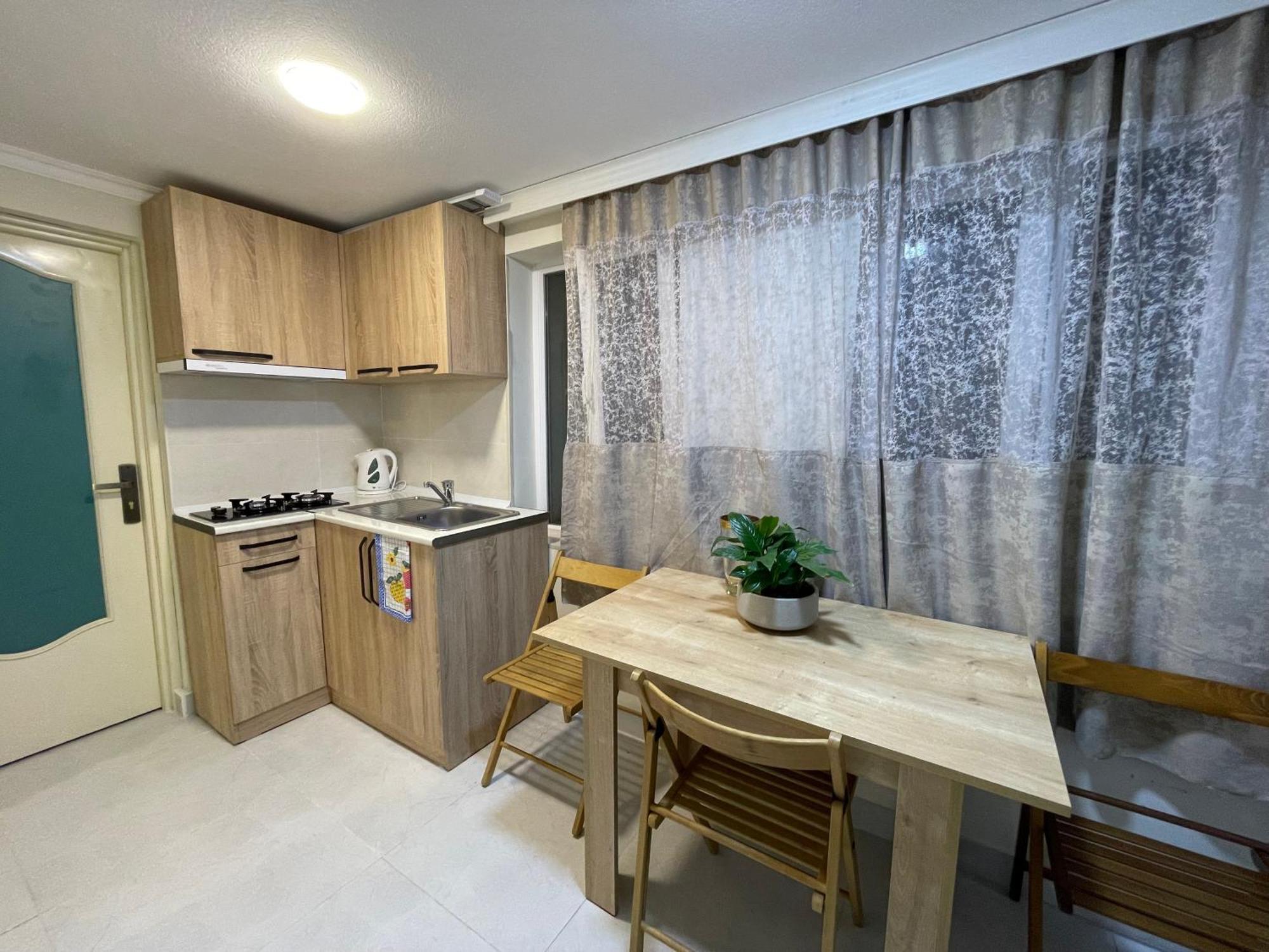 White Stones Apartment Kutaisi Exterior foto